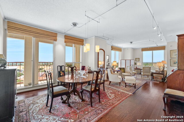 1 Towers Park Ln #1211, San Antonio