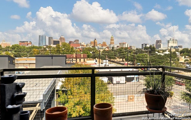 831 S Flores 2407-, San Antonio