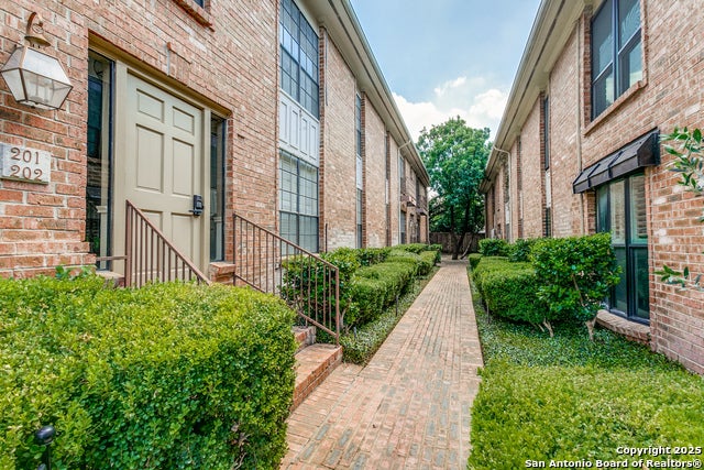 7815 Broadway 201, San Antonio