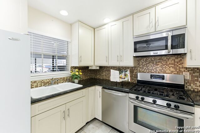 8038 Broadway St #118k, San Antonio