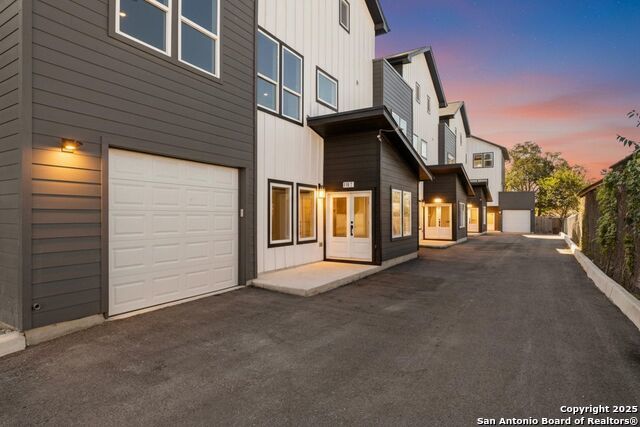 106 Bank St 101, San Antonio