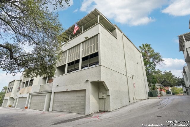 3103 Eisenhauer K-14, San Antonio