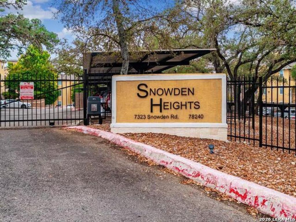 7323 Snowden Road 3108, San Antonio
