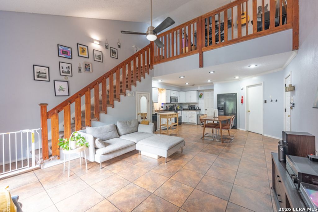 10527 Perrin Beitel B204, San Antonio