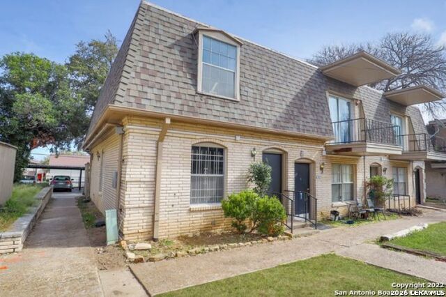 170 De Chantle Apt 5, San Antonio