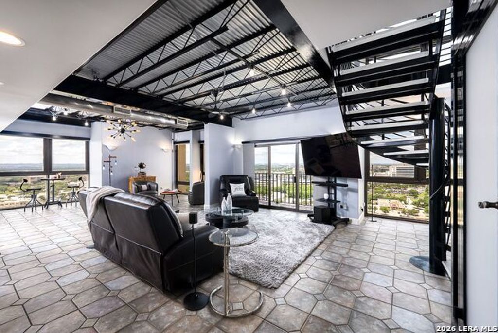 7701 Wurzbach 2303, San Antonio