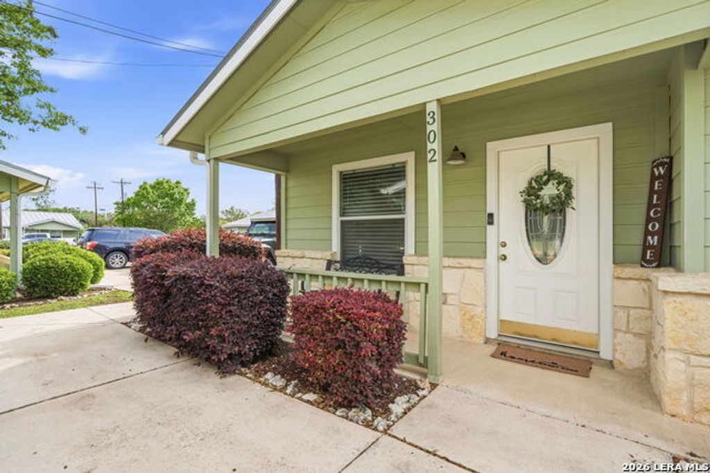 121 S Plant 302, Boerne