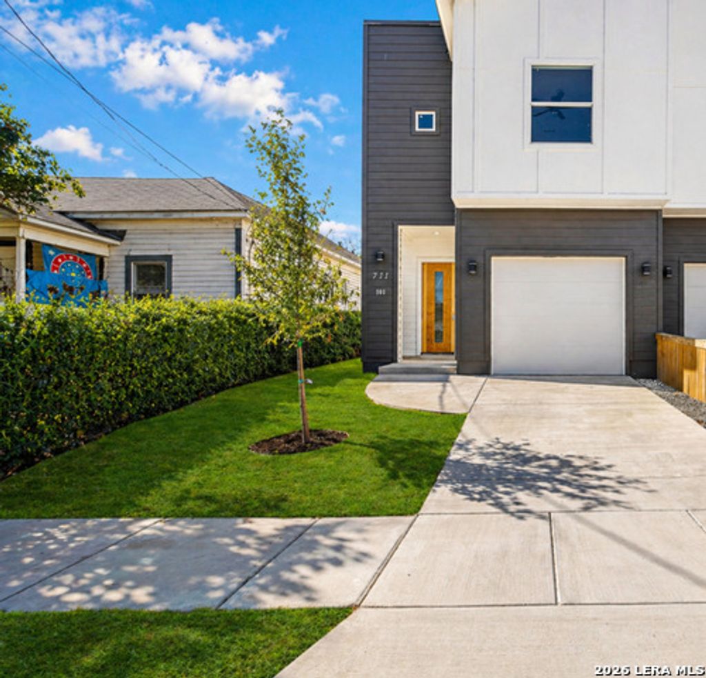 711 S Olive St Unit, San Antonio