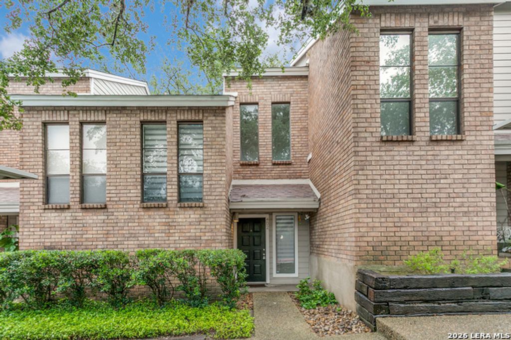 11001 Wurzbach Rd. 402, San Antonio