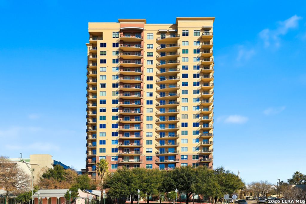215 Center 1201, San Antonio