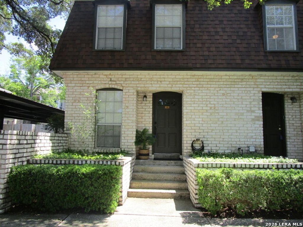 1045 Shook Ave 146 H, Olmos Park