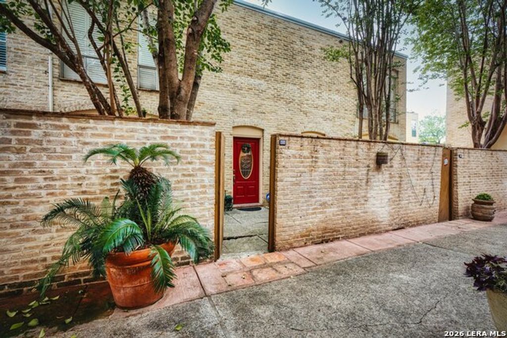 185 Terrell Road 604, San Antonio