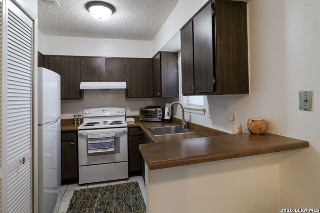 923 Vance Jackson Road 708, San Antonio