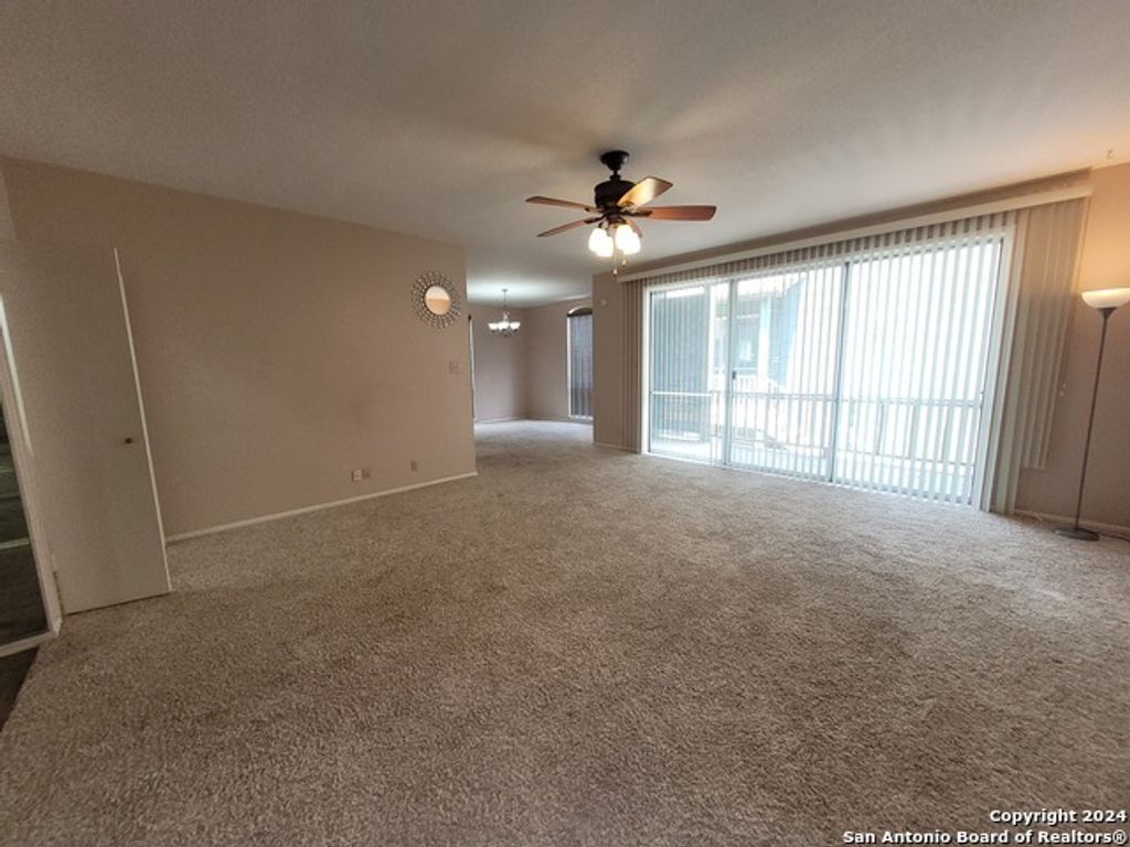3678 Hidden Dr 901, San Antonio