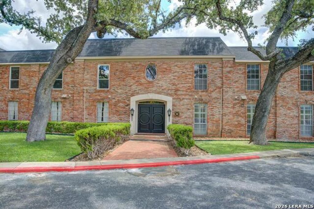 7500 Callaghan Rd Apt 2, San Antonio