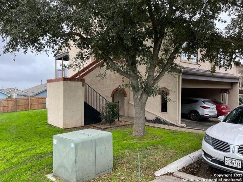 6100 Woodlake Pkwy 601, San Antonio