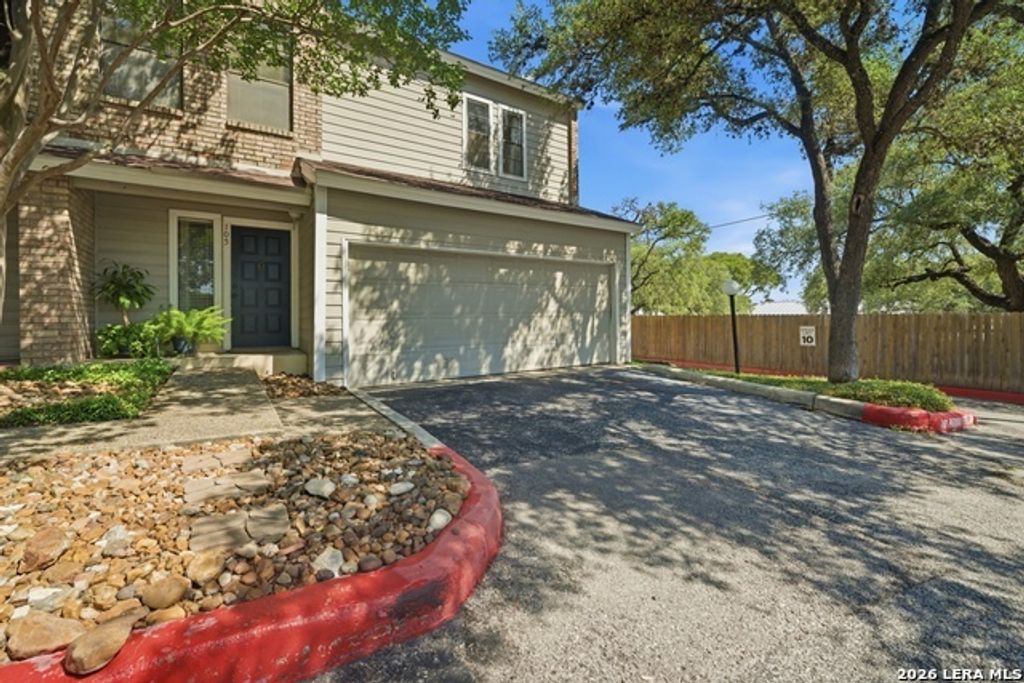 11001 Wurzbach 105, San Antonio