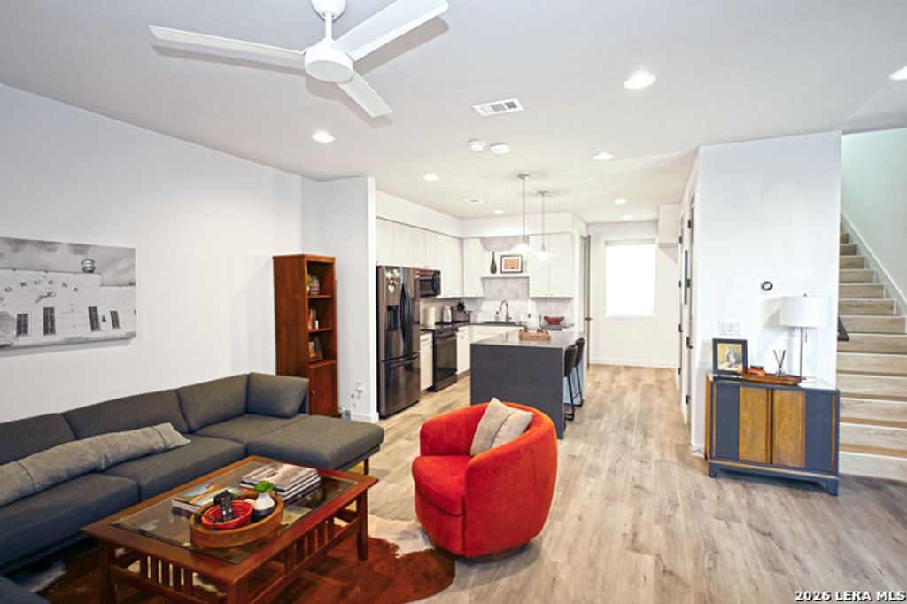 1208 N Academy Avenue # 320, New Braunfels