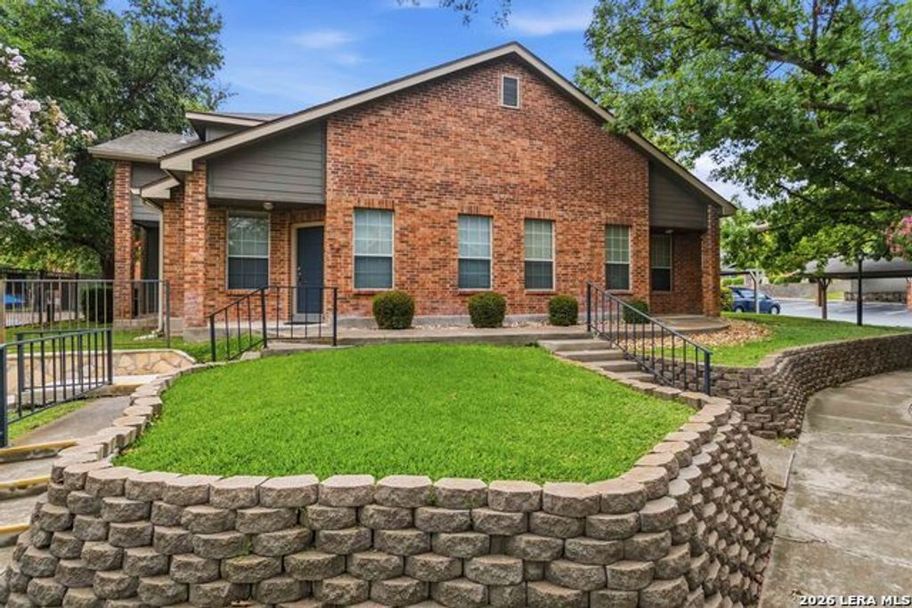 74 Chapel Hill Circle 74, San Antonio