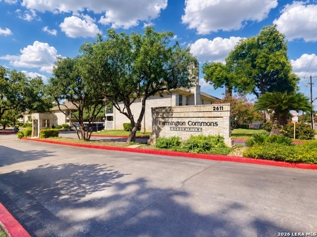 2611 Eisenhauer 506, San Antonio