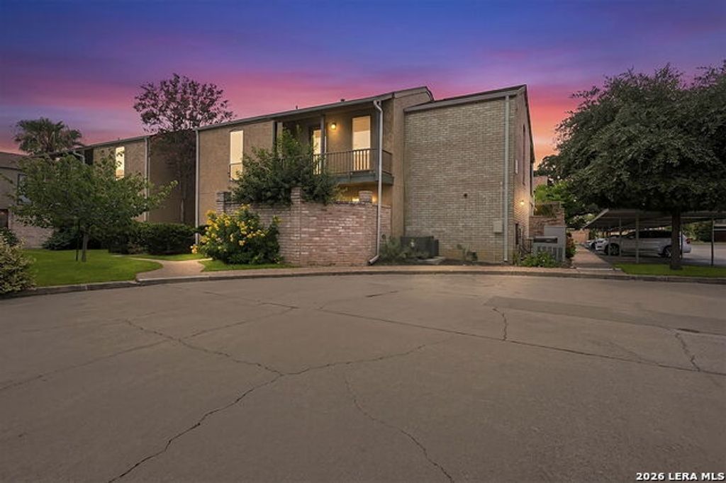 3678 Hidden Dr 1503, San Antonio