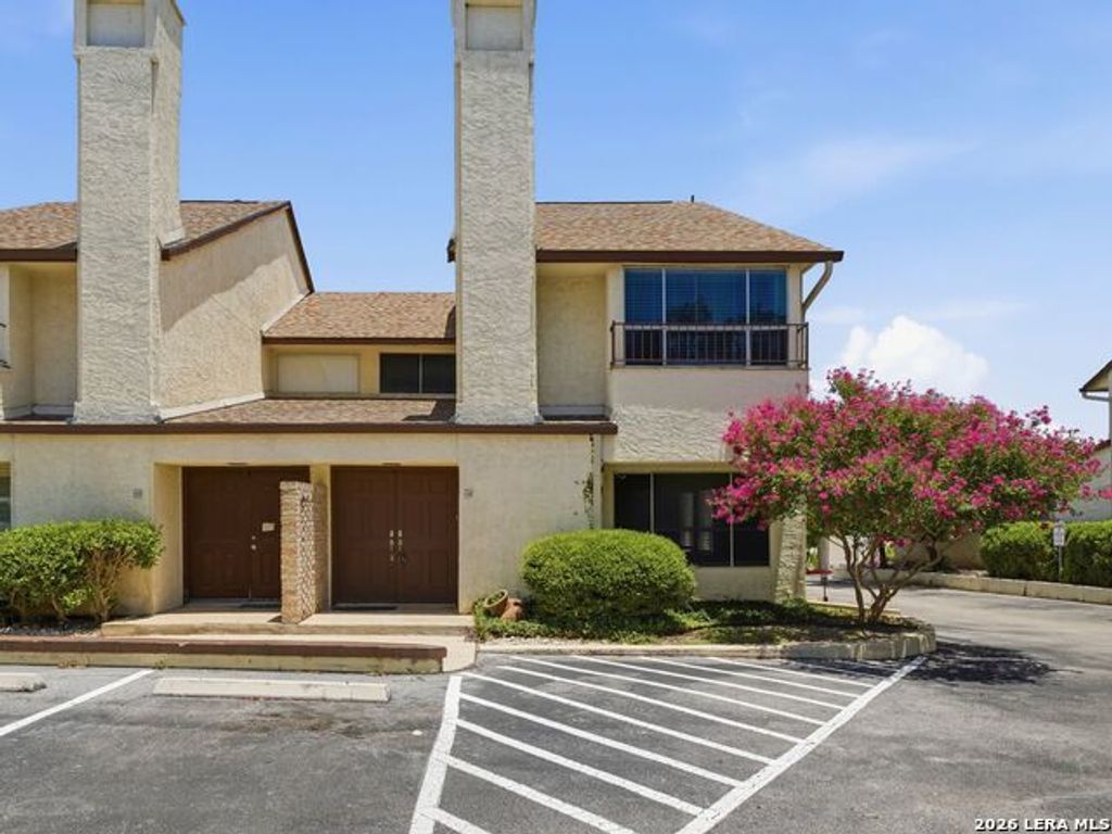7123 Thrush View Lane 32, San Antonio