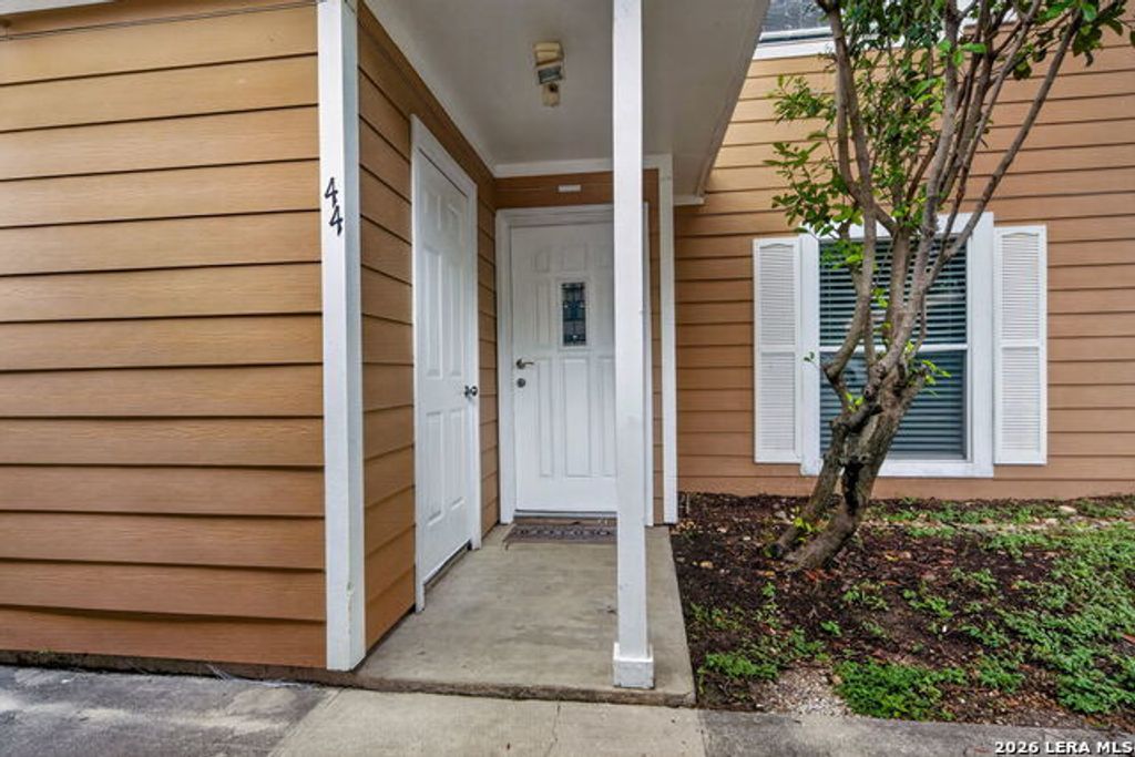 7322 Oak Manor Dr 44, San Antonio