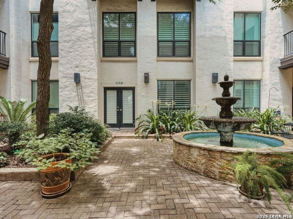 221 Lexington Avenue 104, San Antonio