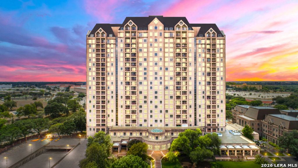 1 Towers Park Ln 213, San Antonio