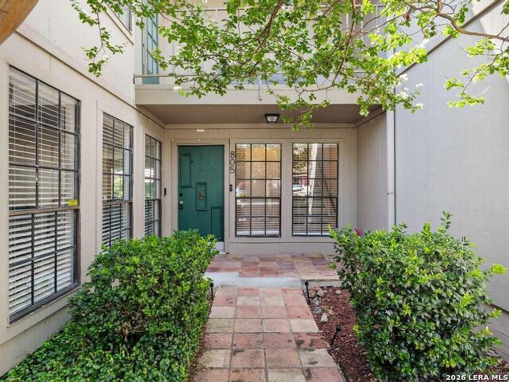 7711 Callaghan Apt 8, San Antonio