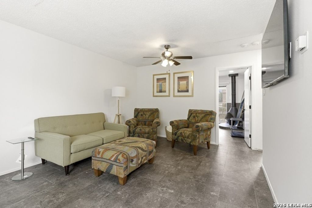 923 Vance Jackson Rd 506, San Antonio