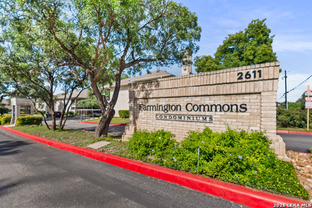 2611 Eisenhauer 304, San Antonio