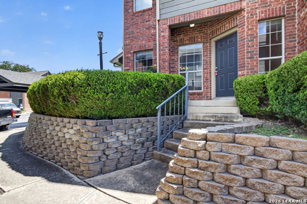 36 Chapel Hill Cir 36, San Antonio