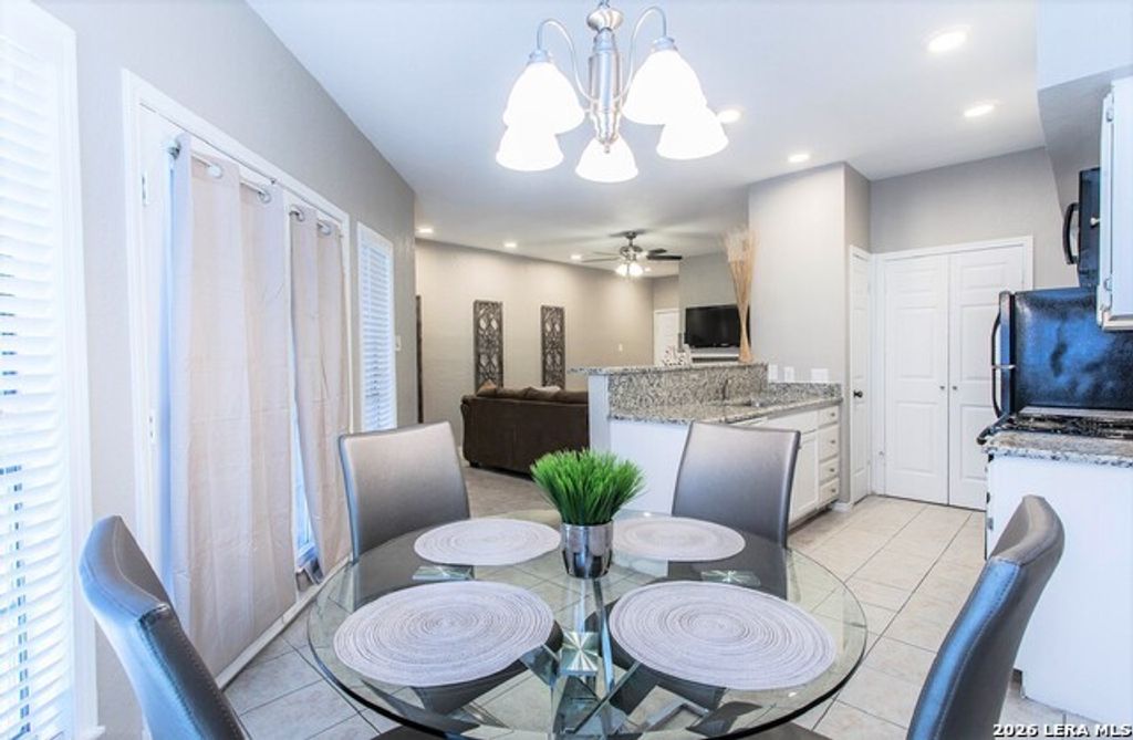8633 Datapoint Drive 253, San Antonio