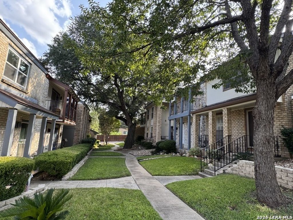 11303 Vance Jackson Rd H2, San Antonio