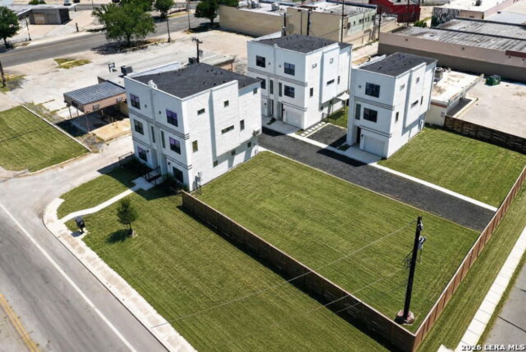 3214 N Elmendorf St 102, San Antonio