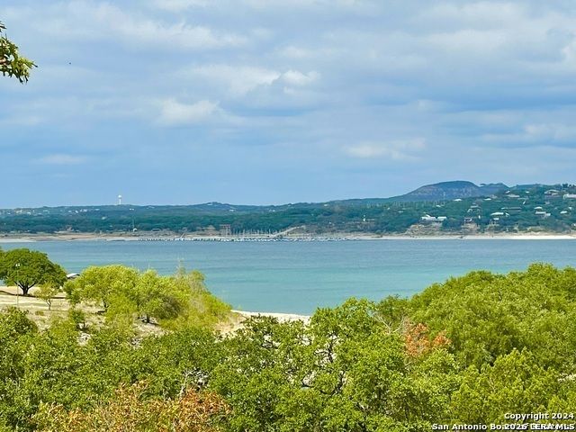 MLS Number 2010218S on Canyon Lake in the city of Canyon Lake Homes for Sale by CANYON LAKE VILLAGE WEST, the zipcode of 78133
