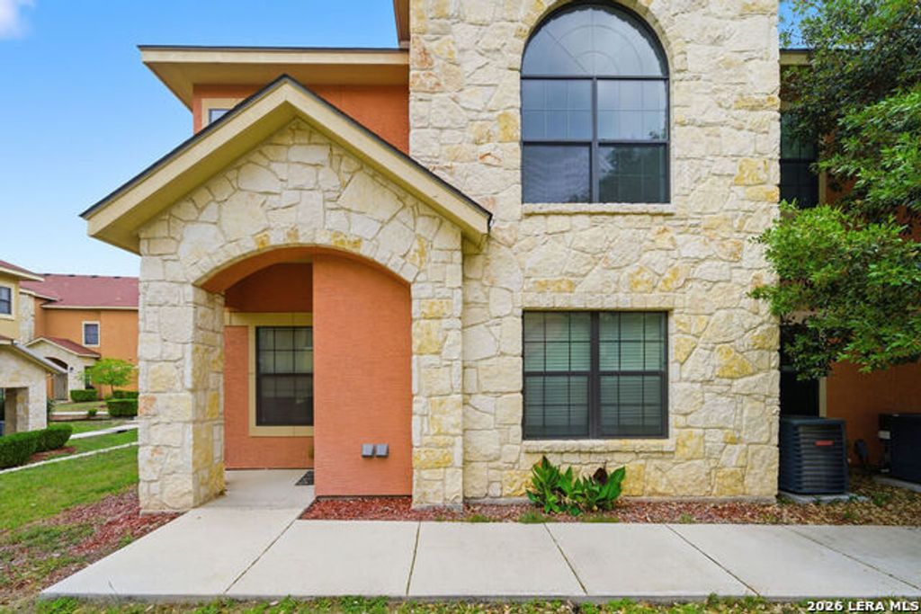 6160 Eckhert Rd 1302, San Antonio