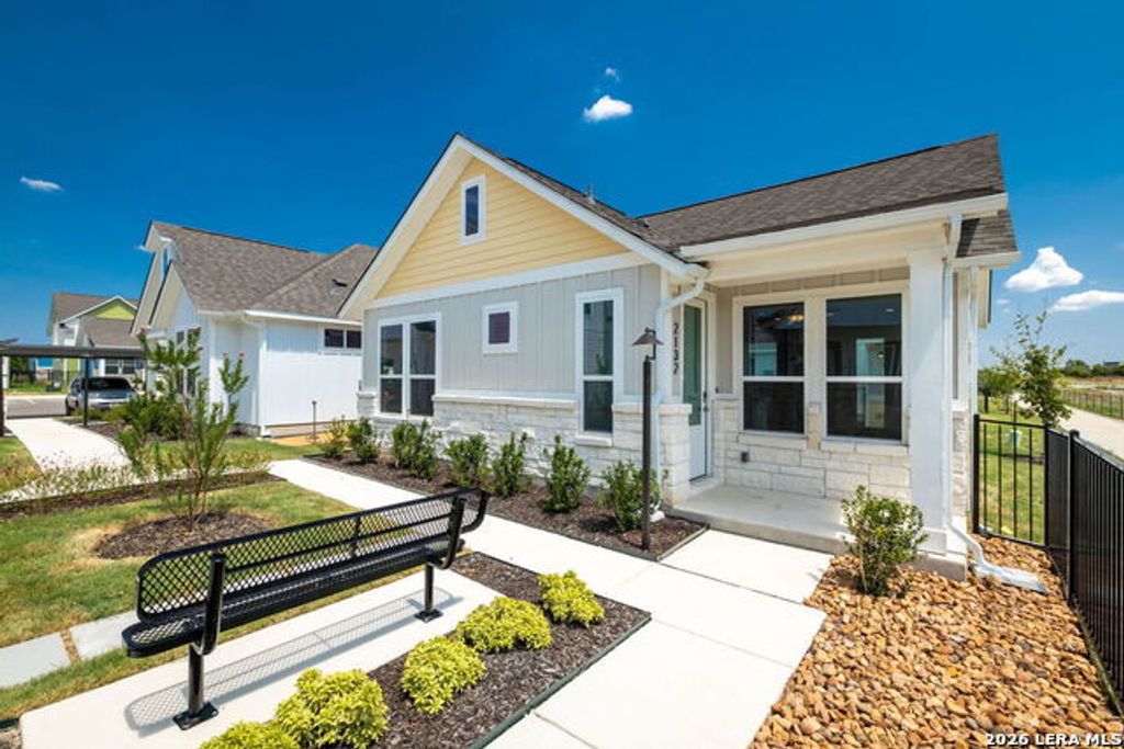 2132 Hofstaat 84, New Braunfels