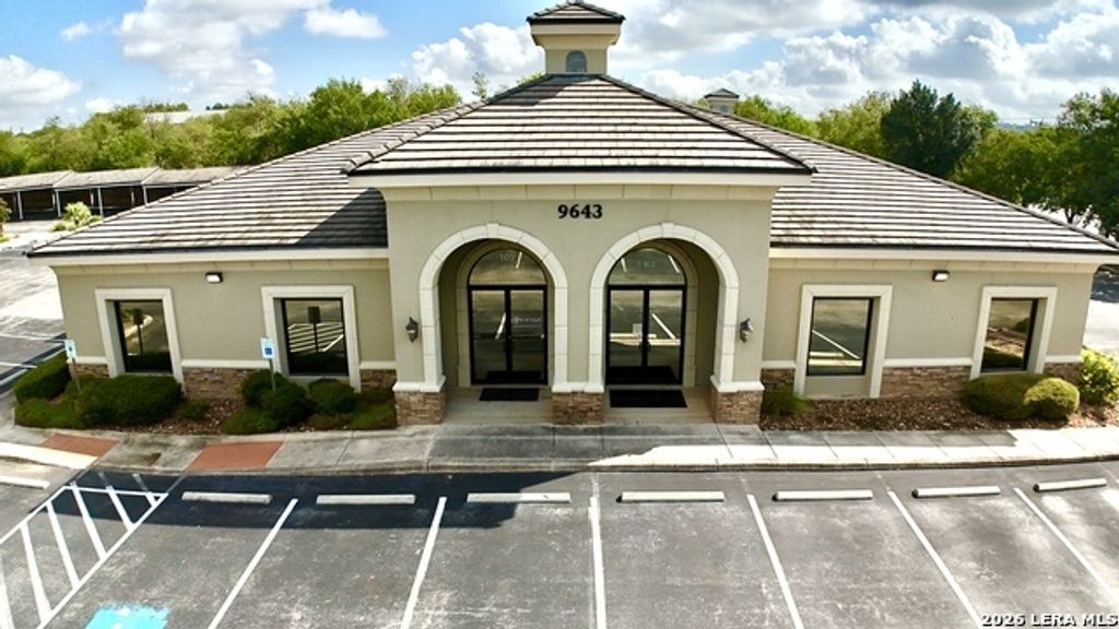 9643 Huebner Road 103 &, San Antonio