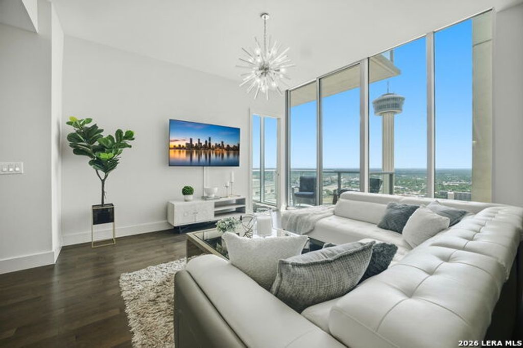 610 E Market Unit, San Antonio