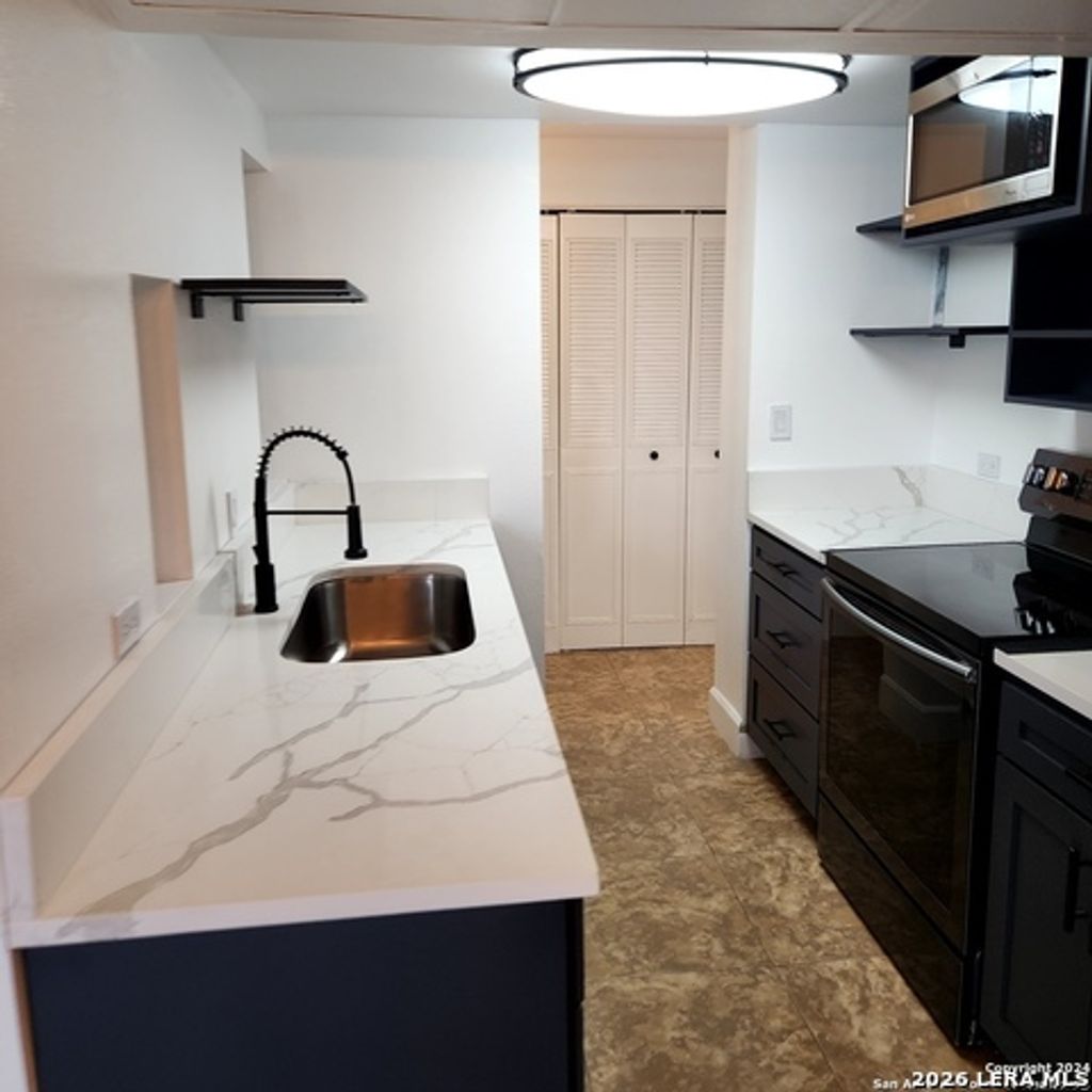 7039 San Pedro Avenue 603, San Antonio