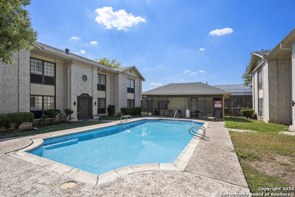 165 W Rampart 507, San Antonio