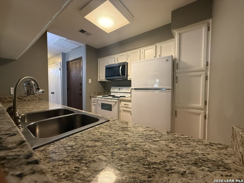 4119 Medical Dr 204c, San Antonio