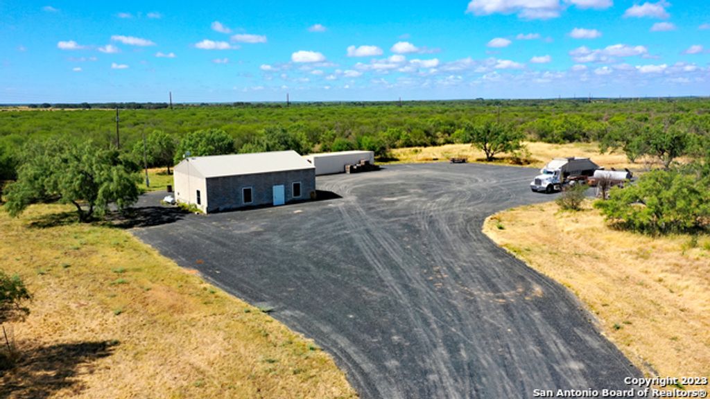 1066 Ranch Rd Highway 187, Sabinal