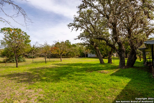 121-b Bartel Rd, Comfort