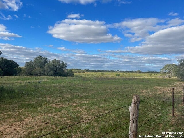 428 Horton Rd, Poteet