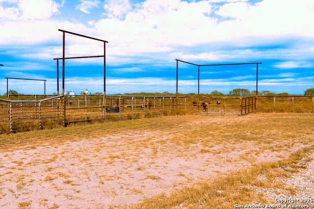 2741 Fm 2924, Karnes City