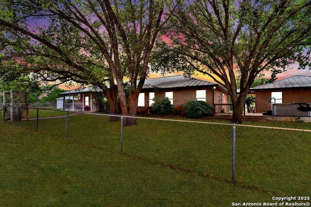 3190 Pittman, St.Hedwig