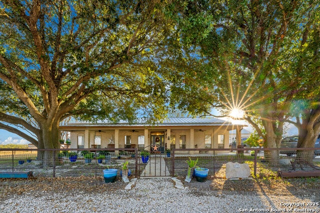 809 County Road 213, McCoy